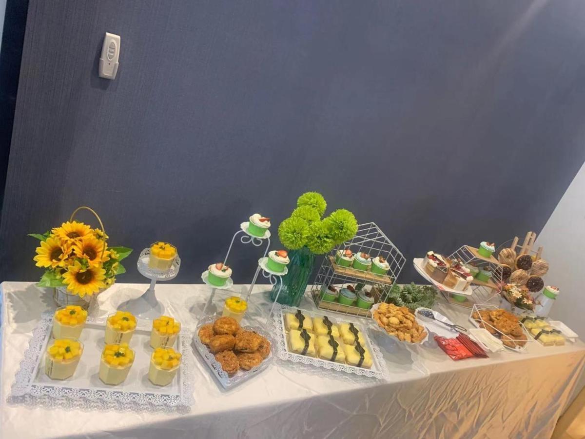Holiday Inn Express - Wuhan Optical Valley By Ihg Zewnętrze zdjęcie