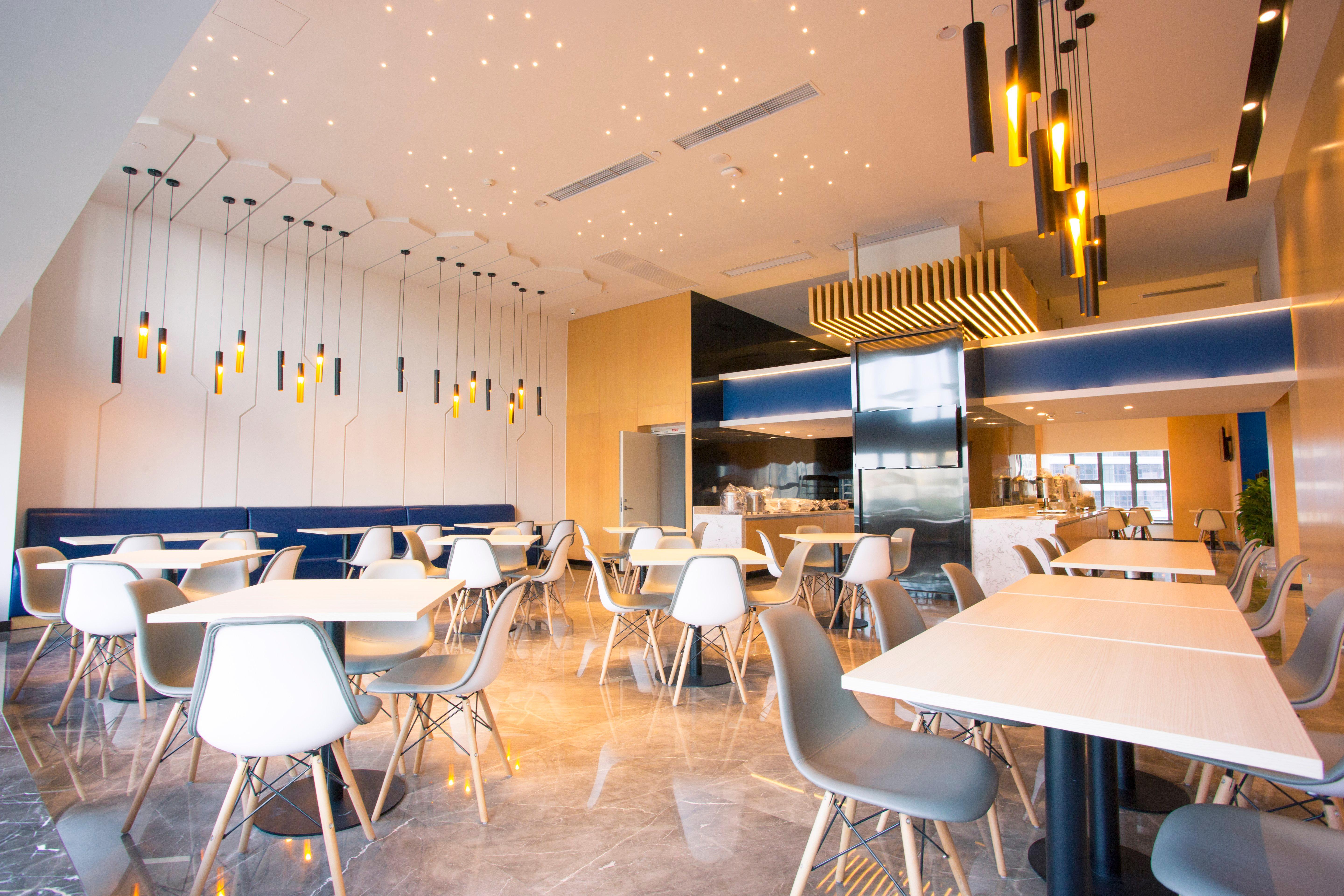 Holiday Inn Express - Wuhan Optical Valley By Ihg Zewnętrze zdjęcie